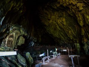 Große Höhle in Vang Vieng