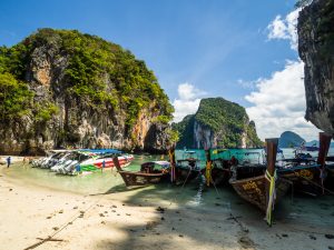 Lading Island mit ´nem Haufen Boote