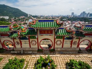 Blick auf die Stadt vom Kek-Lok Tempel