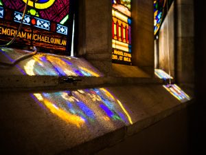 Buntglasfenster in der St. Stephens Kirche